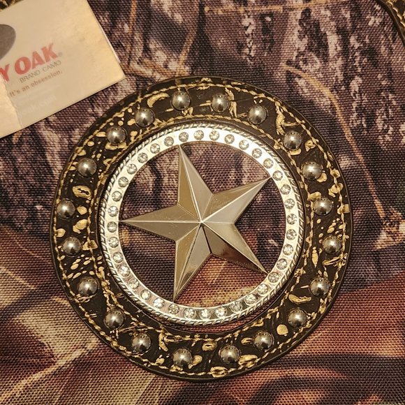 Brand New Mossy Oak Studded Bible Covers (1 Available) - Picture 11 of 16